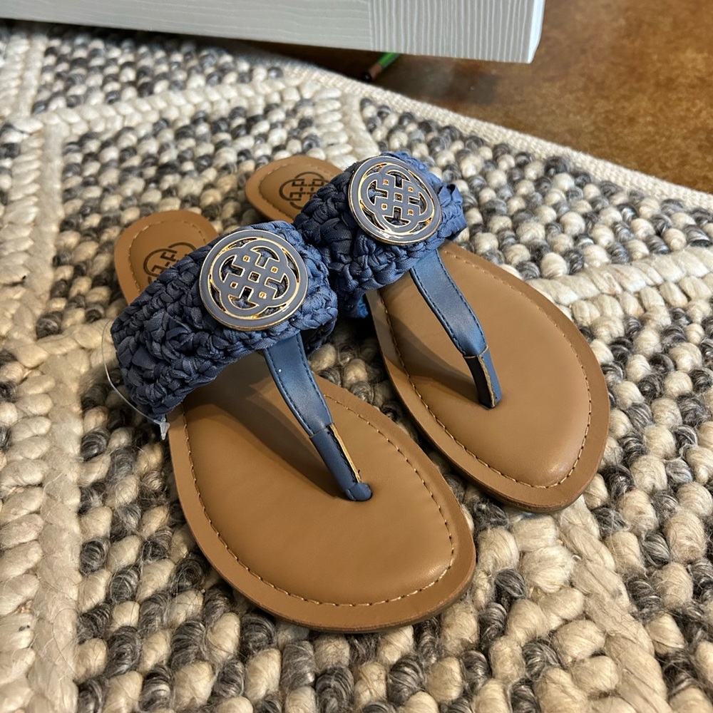 daisy fuentes sandals